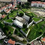 Center 4 Two * Pula
