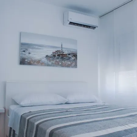 Center 4 Two Apartman Pula