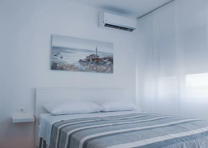 Center 4 Two Apartman Pula