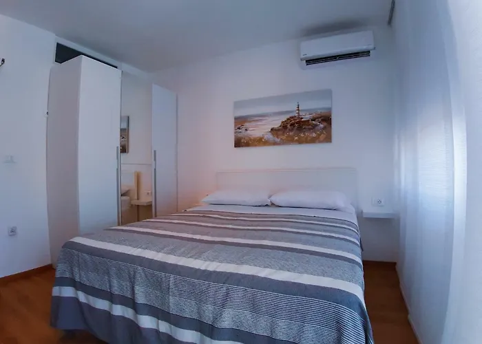 Center 4 Two Apartman